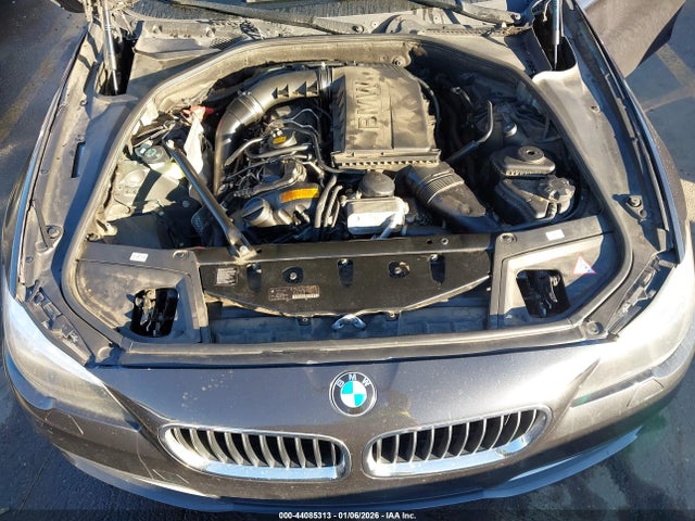 BMW 535i Xdrive 2014 WBA5B3C52ED532596 Image 10