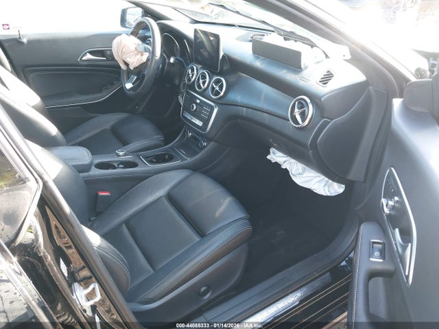 WDDSJ4GB0JN511285 Mercedes-Benz CLA 250 4MATIC