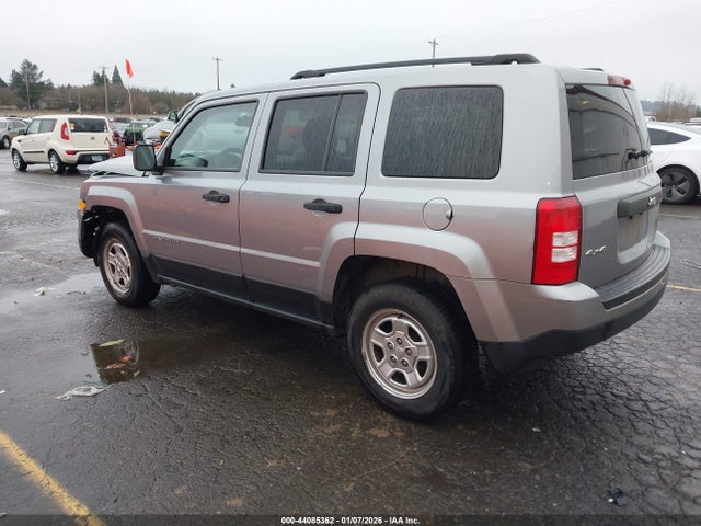 2015 JEEP PATRIOT 1C4NJRBB6FD323704 Photo 2