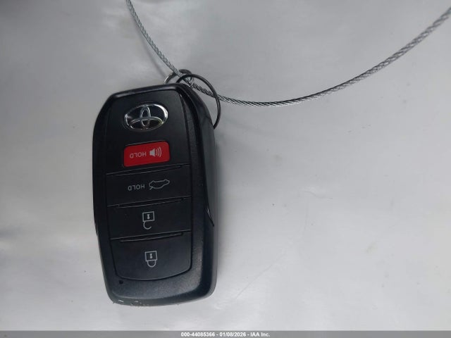 JTDAAAAF9R3026053 Toyota Crown Xle