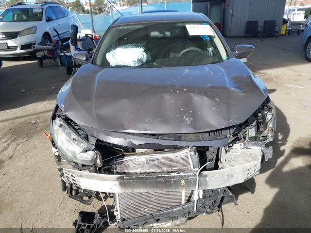 Honda Civic Lx 2018 2HGFC2F54JH542748 Image 13