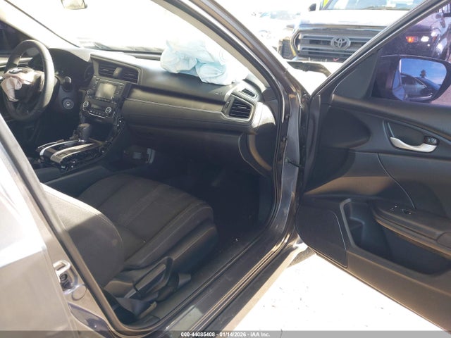 Honda Civic Lx 2018 2HGFC2F54JH542748 Image 5