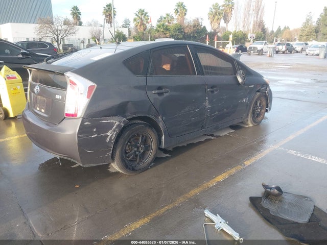 Toyota Prius Two 2014 JTDKN3DUXE0368170 Image 4