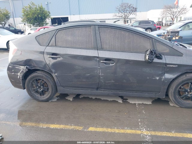 Toyota Prius Two 2014 JTDKN3DUXE0368170 Image 6