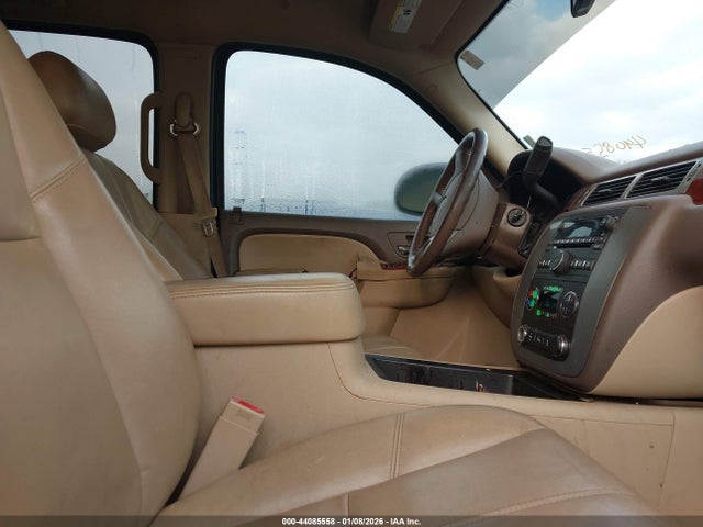 2014 GMC YUKON XL 1500 1GKS1KE02ER129309 Photo 4