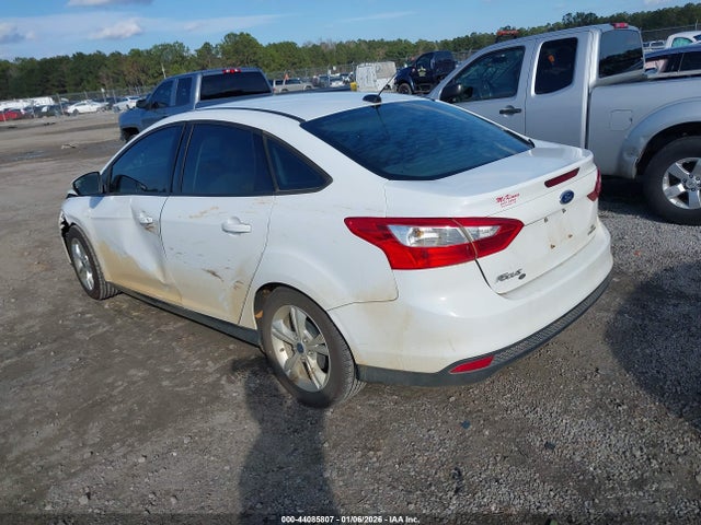 Ford FOCUS SE 2014 1FADP3F23EL189956 Image 3