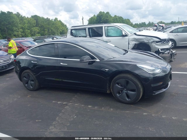 44085889 :رقم المزاد ، 5YJ3E1EA2KF399150 vin ، 2019 Tesla Model 3 Long Range/mid Range/standard Range/standard Range Plus مزاد بيع