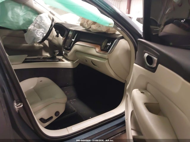 2021 VOLVO XC60 YV4102DK0M1845780 Photo 4