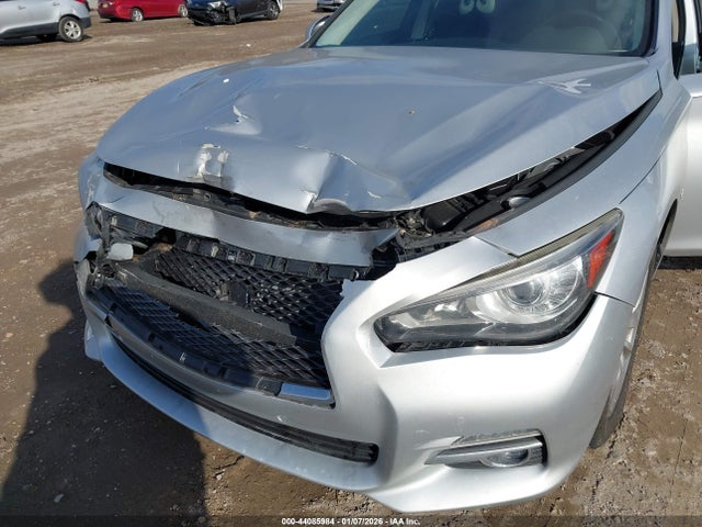 2015 Infiniti Q50 Premium მანქანა იყიდება აუქციონზე, vin: JN1BV7AR1FM409838, აუქციონის ნომერი: 44085984