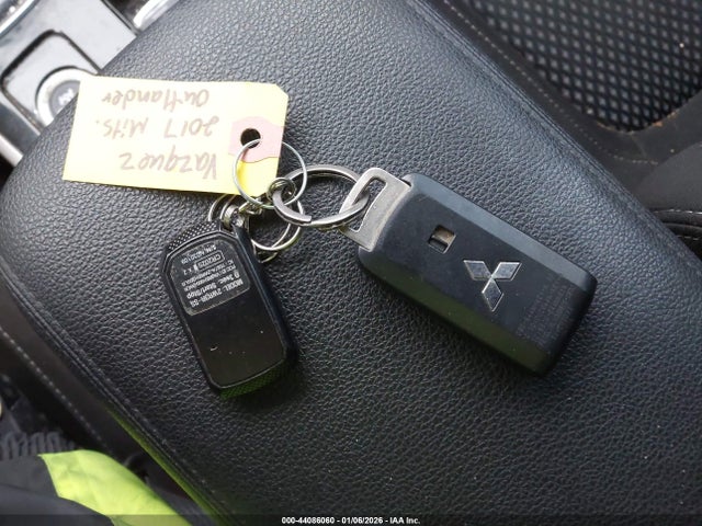 2017 MITSUBISHI OUTLANDER JA4AZ3A31HZ027570 Photo 10