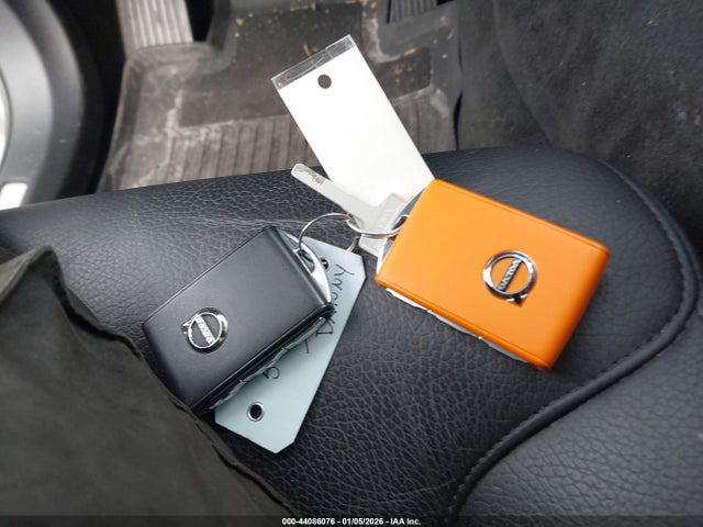 2021 VOLVO XC60 YV4102RK4M1681734 Photo 10