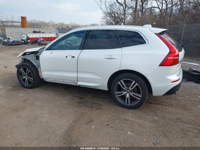 2021 VOLVO XC60 YV4102RK4M1681734 Photo 2