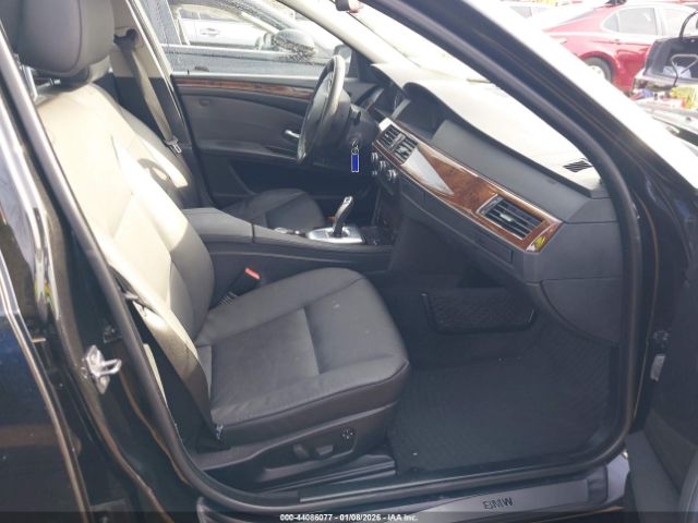 2010 BMW 528I WBANV1C58AC159754 Photo 4