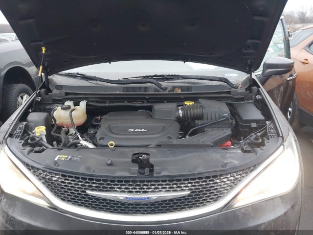 Aukcja sprzedaży 2019 Chrysler Pacifica Touring Plus, vin: 2C4RC1FGXKR528419, numer aukcji: 44086099