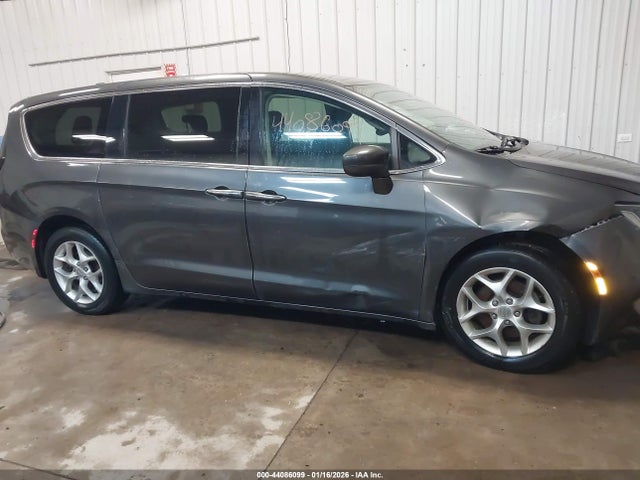 Aukcja sprzedaży 2019 Chrysler Pacifica Touring Plus, vin: 2C4RC1FGXKR528419, numer aukcji: 44086099