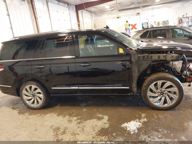 5LMJJ2NG1REL11254 Lincoln Navigator Premiere