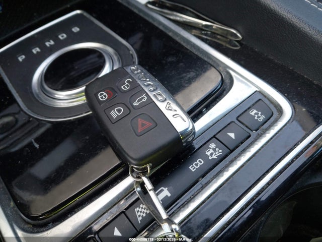 2018 JAGUAR F-PACE SADCM2FV3JA271635 Photo 10