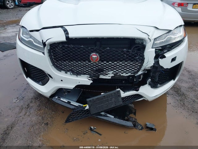 2018 JAGUAR F-PACE SADCM2FV3JA271635 Photo 5