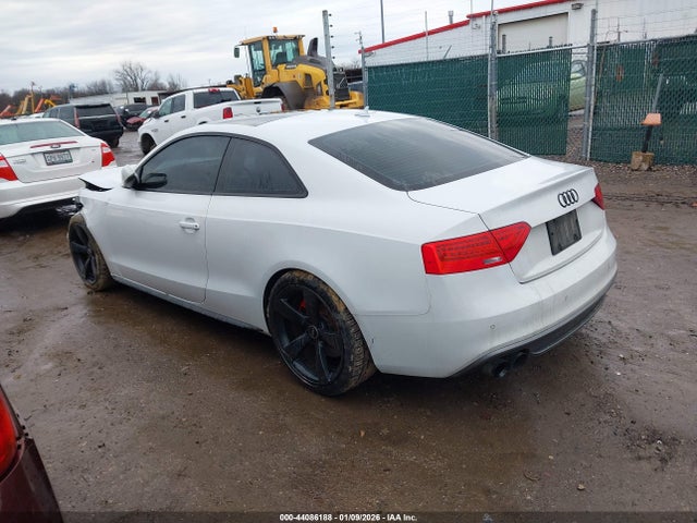 2014 AUDI S5 WAUCGAFRXEA021831 Photo 2