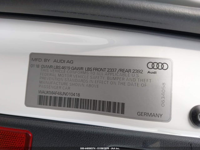 2018 AUDI A4 WAUKMAF48JN010418 Photo 8