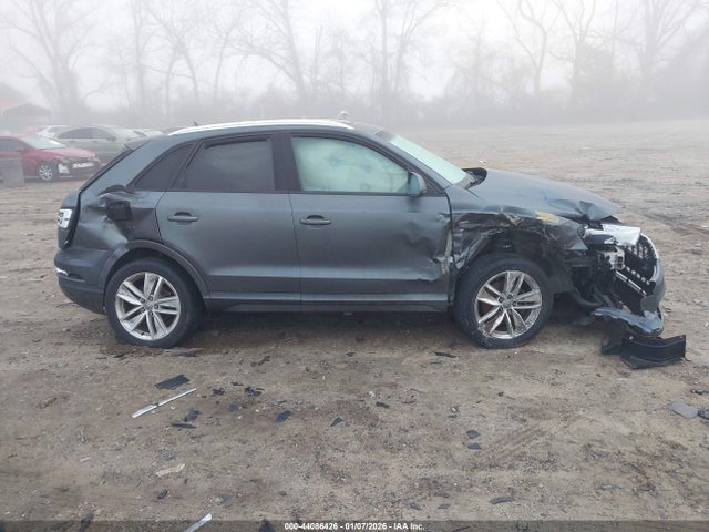 44086426 :رقم المزاد ، WA1ECCFS9JR010637 vin ، 2018 Audi Q3 2.0t Premium/2.0t Sport Premium مزاد بيع