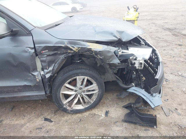 44086426 :رقم المزاد ، WA1ECCFS9JR010637 vin ، 2018 Audi Q3 2.0t Premium/2.0t Sport Premium مزاد بيع