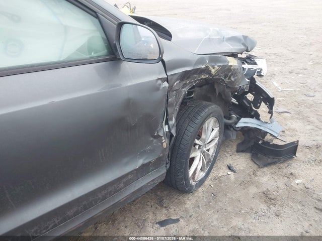 44086426 :رقم المزاد ، WA1ECCFS9JR010637 vin ، 2018 Audi Q3 2.0t Premium/2.0t Sport Premium مزاد بيع