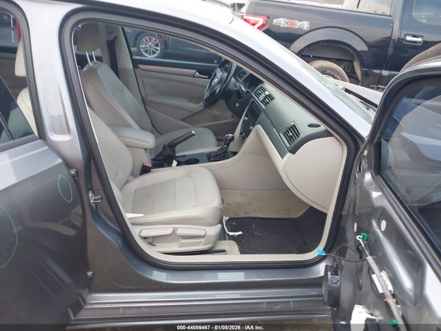 Продаж на аукціоні авто 2015 Volkswagen Passat 1.8t Wolfsburg Edition, vin: 1VWAS7A3XFC011124, номер лоту: 44086467