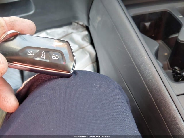 44086488 :رقم المزاد ، 3VVCR7RM2SM024416 vin ، 2025 Volkswagen Tiguan 2.0t S مزاد بيع