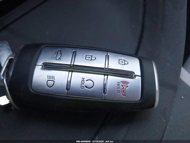 KMTG34TA0NU102532 Genesis G70 2.0t Awd