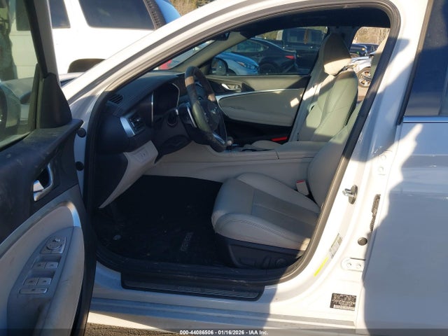 KMTG34TA0NU102532 Genesis G70 2.0t Awd