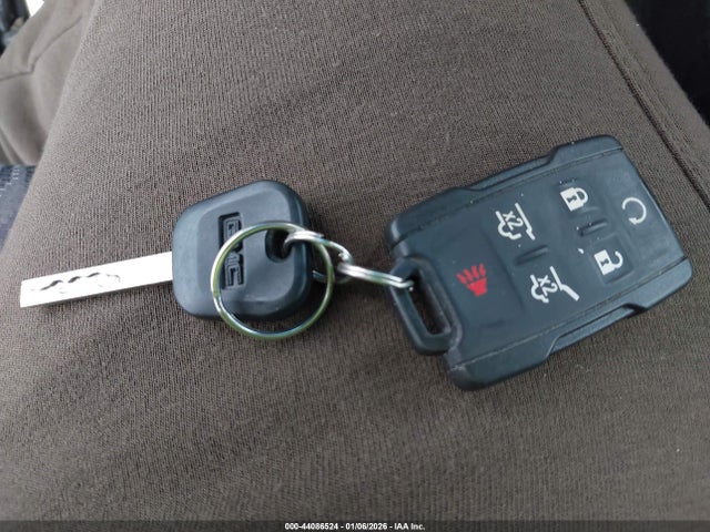 1GKS2FKC2JR154742 GMC Yukon Xl Sle