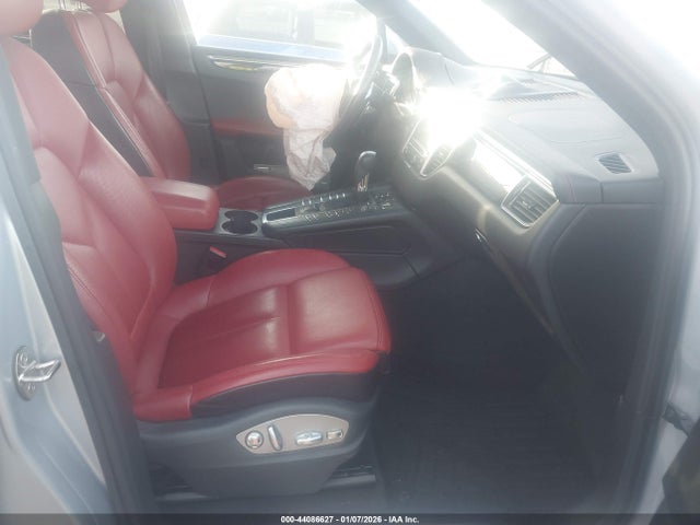 2015 PORSCHE MACAN WP1AB2A51FLB72578 Photo 4