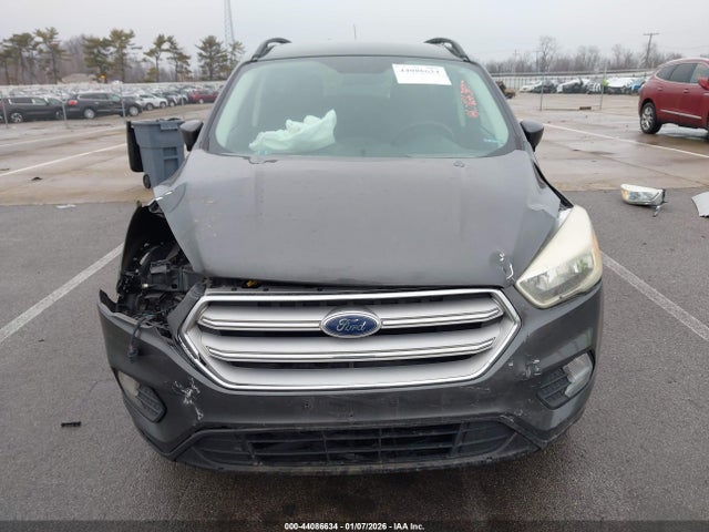 1FMCU0GD8JUA40147 Ford ESCAPE SE