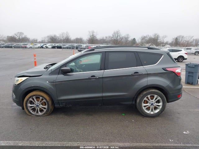 1FMCU0GD8JUA40147 Ford ESCAPE SE