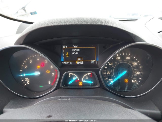 1FMCU0GD8JUA40147 Ford ESCAPE SE