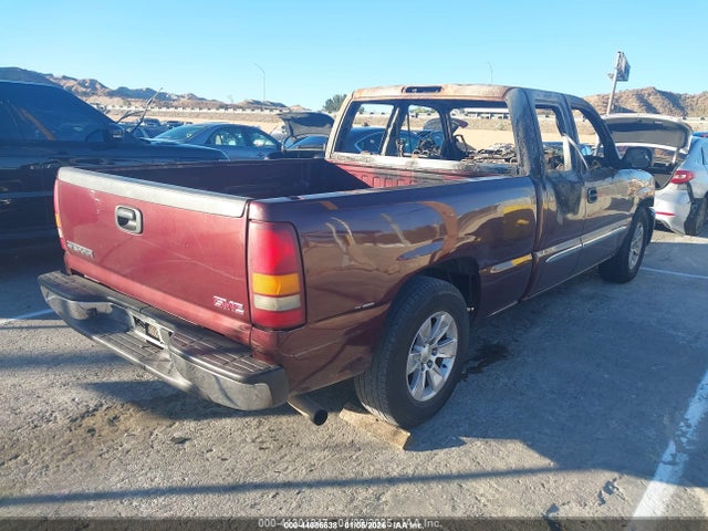 44086638 :رقم المزاد ، 2GTEC19T131386405 vin ، 2003 Gmc Sierra 1500 Sle مزاد بيع