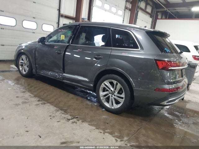 2023 AUDI Q7 WA1VXBF72PD000063 Photo 2