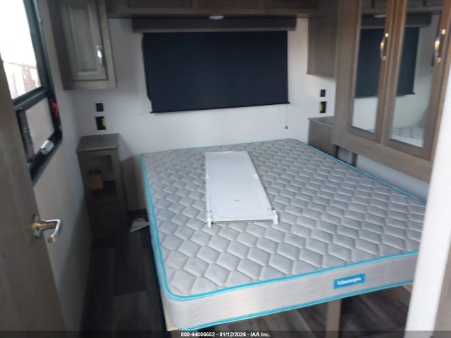 2022 Keystone Rv Cougar 354fls 5th Wheel Travel Trailer მანქანა იყიდება აუქციონზე, vin: 4YDFCGS21N2502677, აუქციონის ნომერი: 44086652