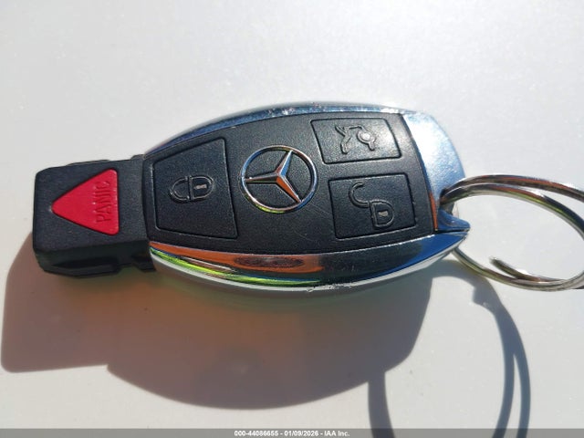 2015 Mercedes-benz S 550 4matic მანქანა იყიდება აუქციონზე, vin: WDDUG8FB8FA171933, აუქციონის ნომერი: 44086655
