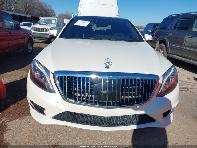 2015 Mercedes-benz S 550 4matic მანქანა იყიდება აუქციონზე, vin: WDDUG8FB8FA171933, აუქციონის ნომერი: 44086655