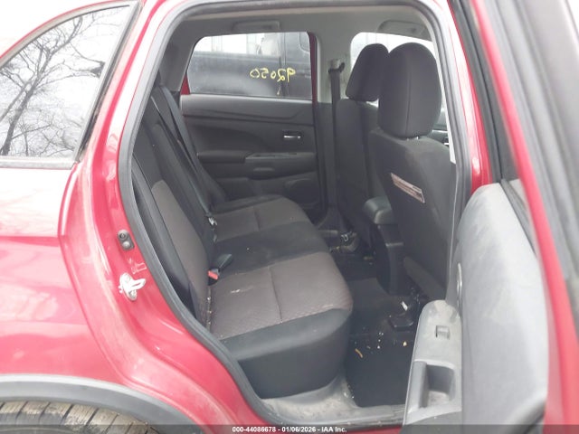 44086678 :رقم المزاد ، JA4AP3AU1HZ020973 vin ، 2017 Mitsubishi Outlander Sport 2.0 Le مزاد بيع
