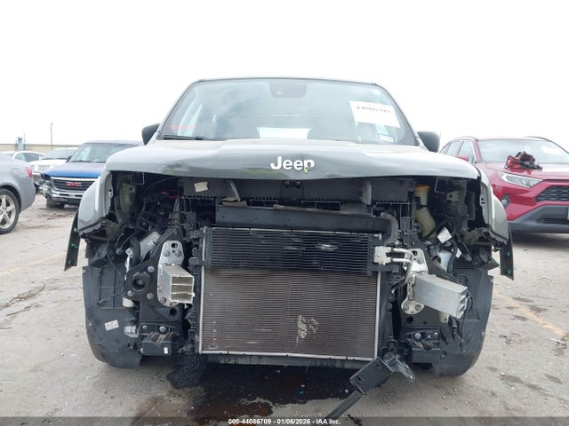 2022 JEEP RENEGADE ZACNJCA1XNPN95983 Photo 5
