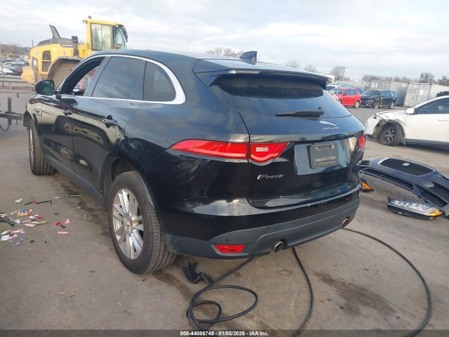 2018 JAGUAR F-PACE SADCK2GX6JA292565 Photo 2