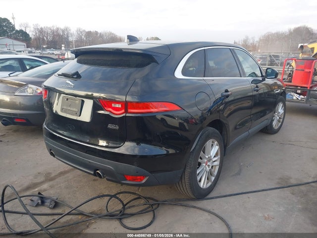 2018 JAGUAR F-PACE SADCK2GX6JA292565 Photo 3
