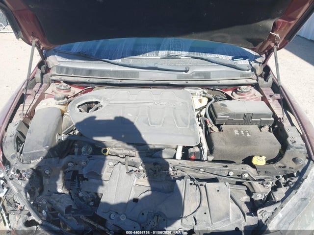 44086758 :رقم المزاد ، 1C3CCCBGXFN551536 vin ، 2015 Chrysler 200 S مزاد بيع