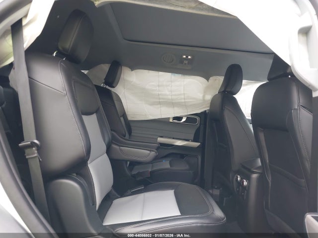 2024 FORD EXPLORER 1FMSK8DH4RGA08555 Photo 7