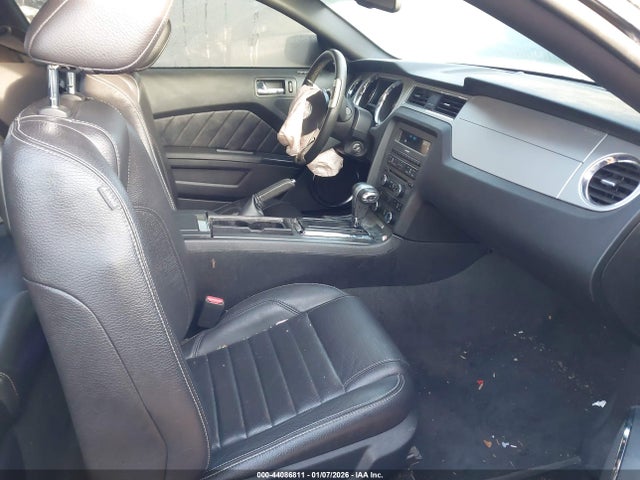 2011 FORD MUSTANG 1ZVBP8CF2B5146566 Photo 4