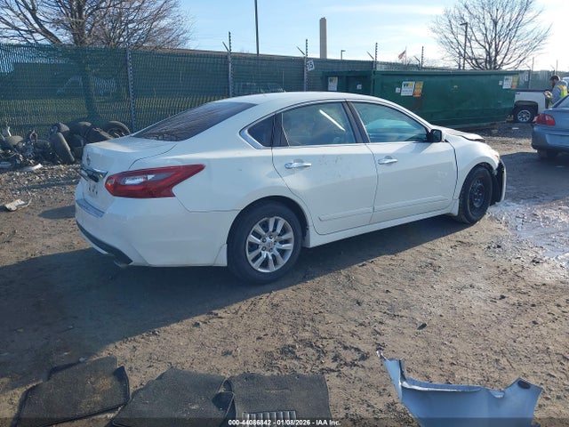 Nissan Altima 2.5 S 2017 1N4AL3AP1HC206503 Image 4