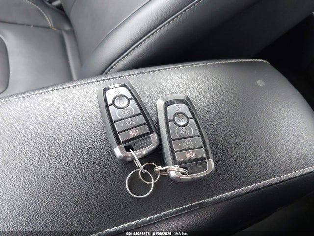 Ford Fusion Energi Titanium 2018 3FA6P0SU1JR123349 Image 11